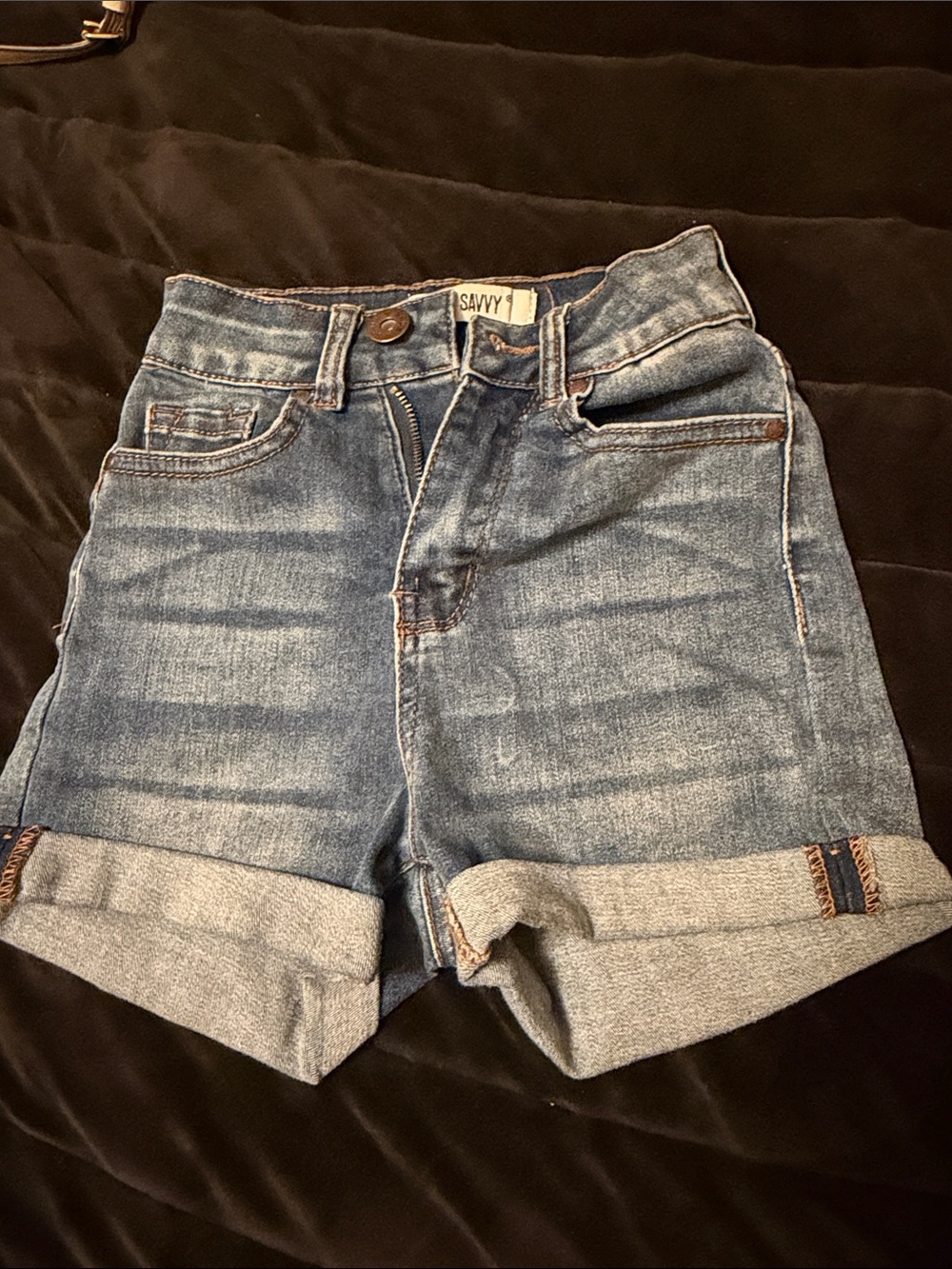 Savvy Women's Medium Blue Rolled-Hem Denim Shorts